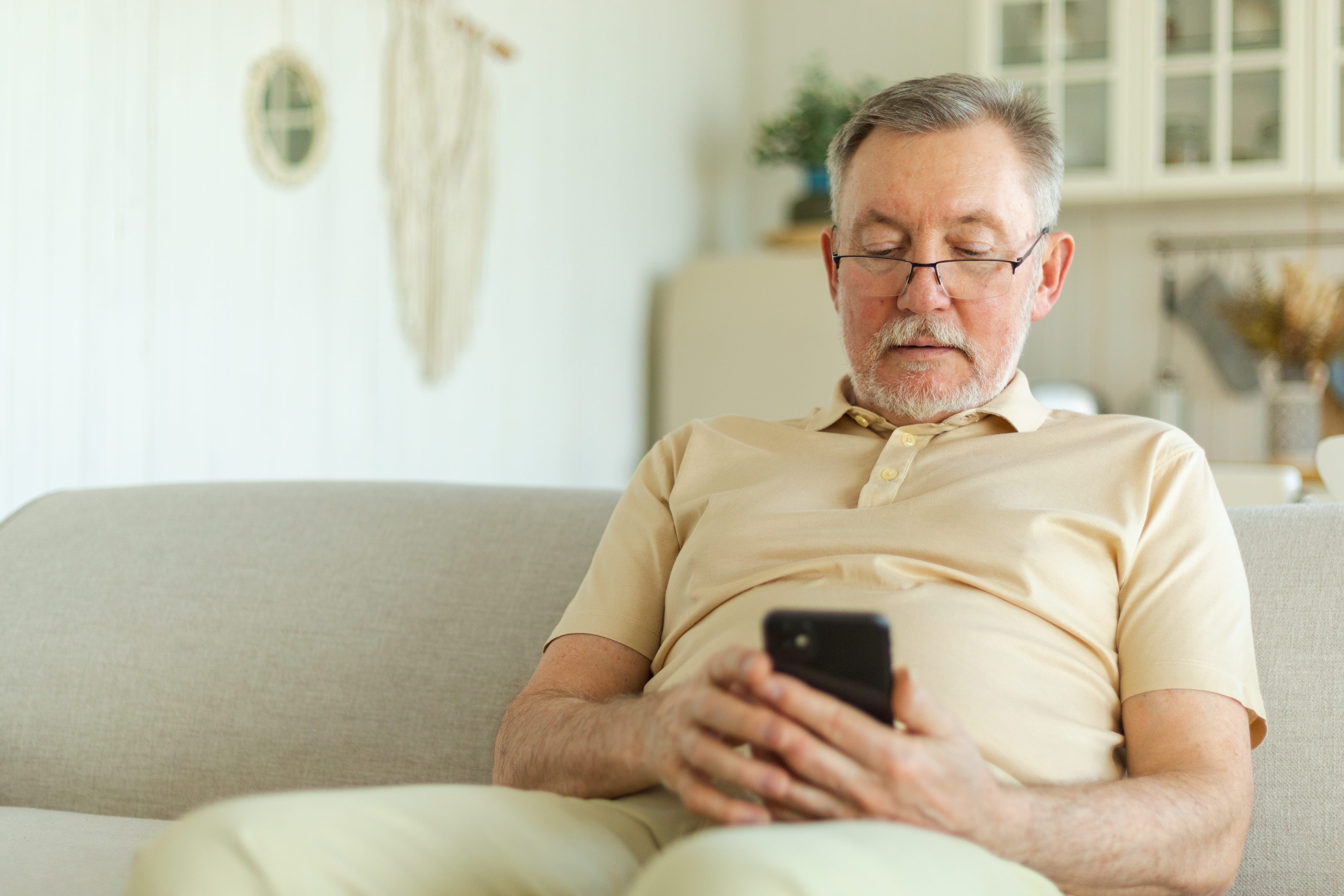 Large Amounts of Sedentary Time Linked to Higher Risk of Dementia in Older Adults